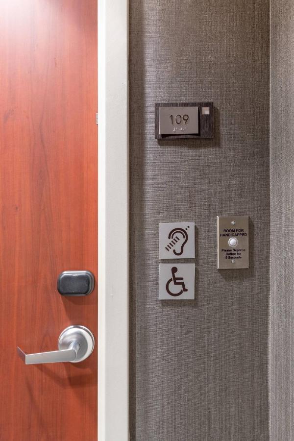 Courtyard By Marriott San Diego Oceanside Bagian luar foto