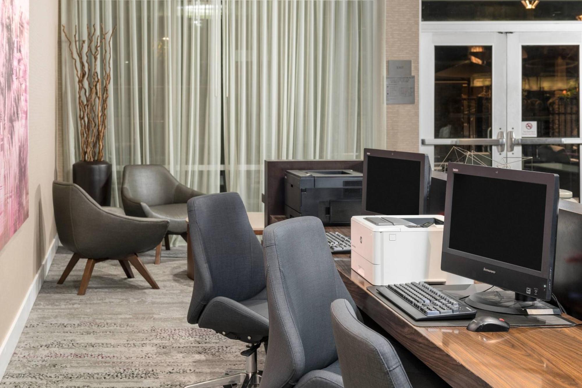 Courtyard By Marriott San Diego Oceanside Bagian luar foto