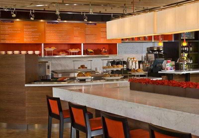 Courtyard By Marriott San Diego Oceanside Restoran foto