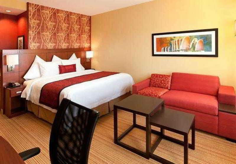 Courtyard By Marriott San Diego Oceanside Bagian luar foto